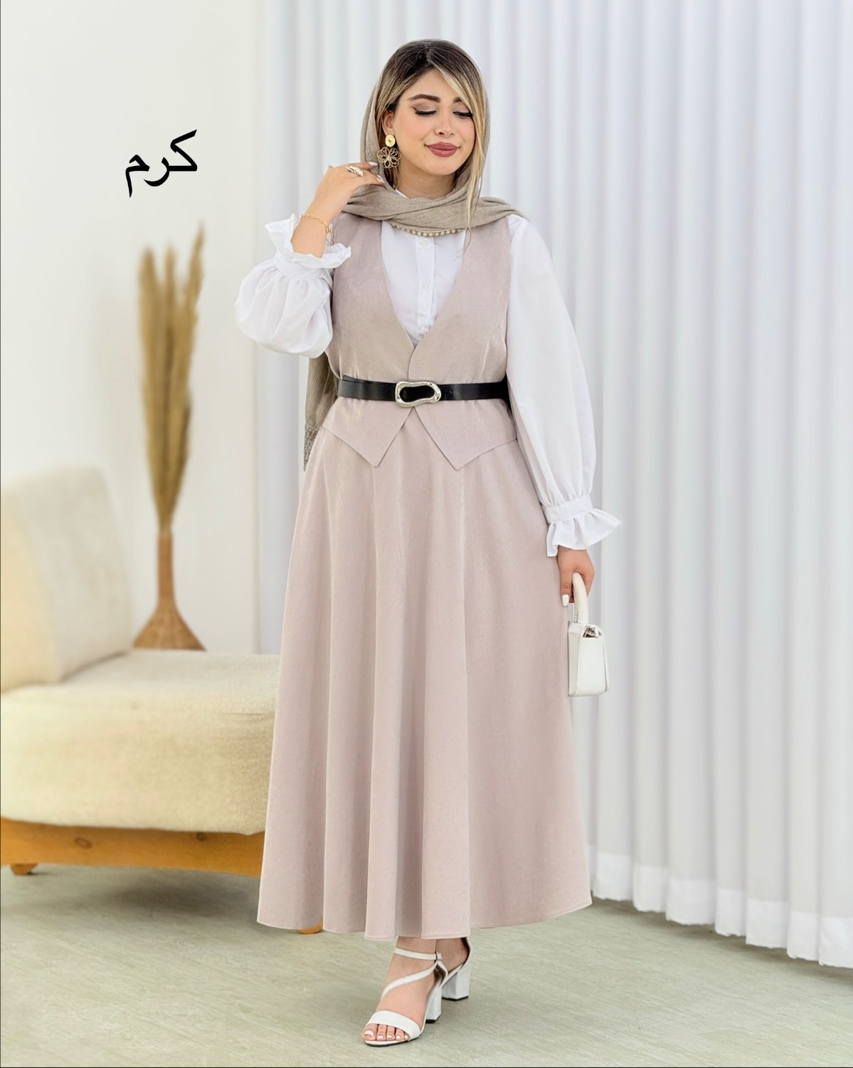 ست 4 تیکه شومیز، جلیقه، دامن و کمربند عروسکی کد i644
