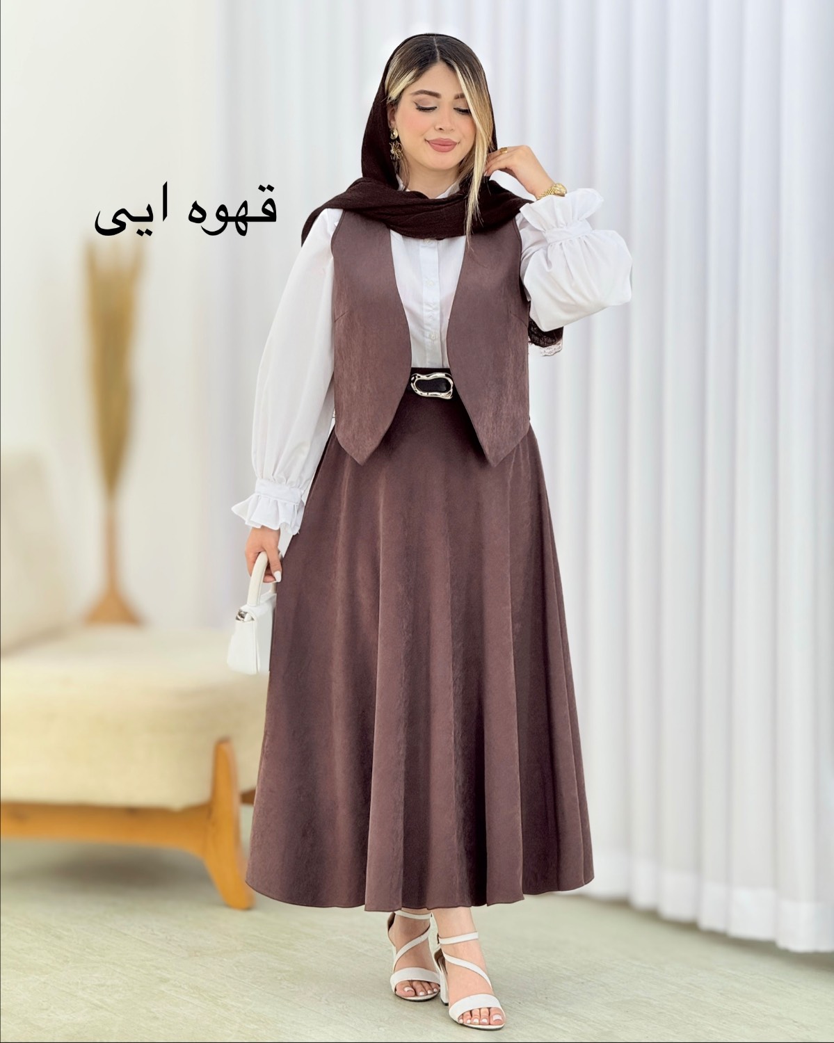 ست 4 تیکه شومیز، جلیقه، دامن و کمربند عروسکی کد i644