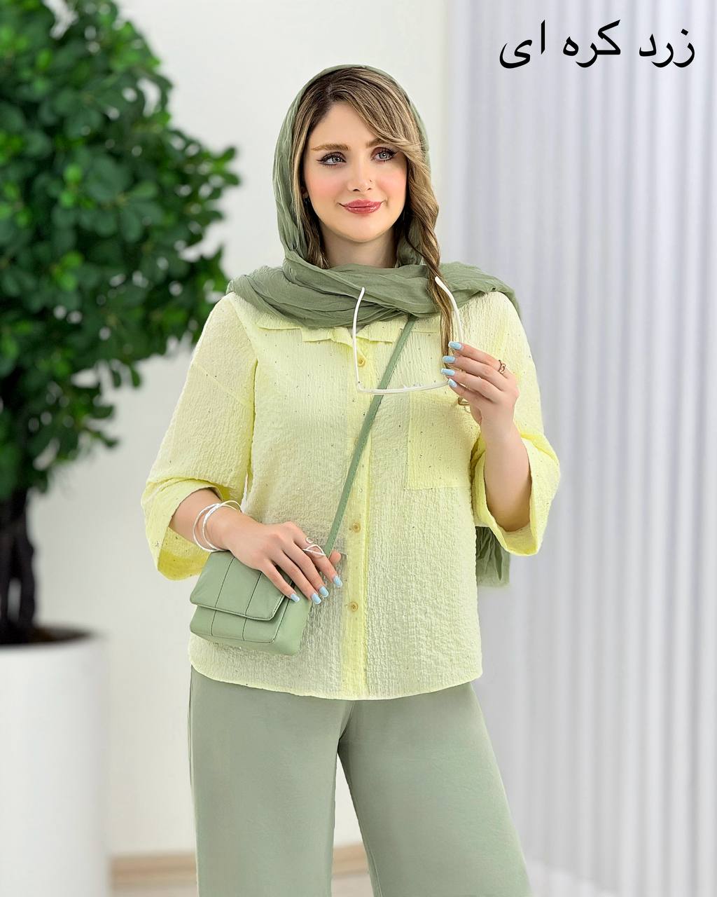 شومیز ینزی نگینی جلو جیب کد j133