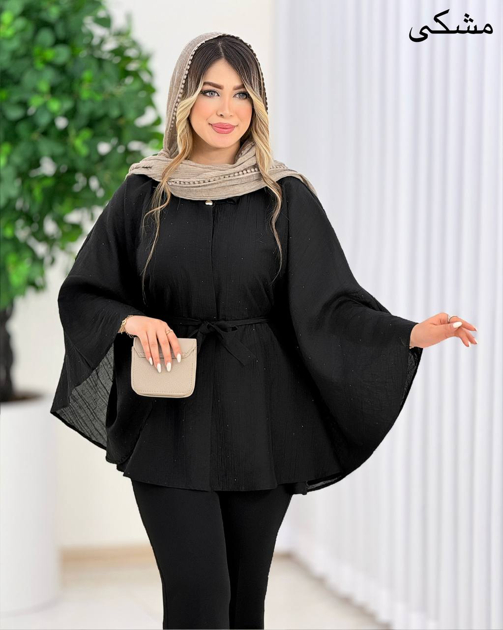مانتو پانچ شیشه ای نگینی کد j117