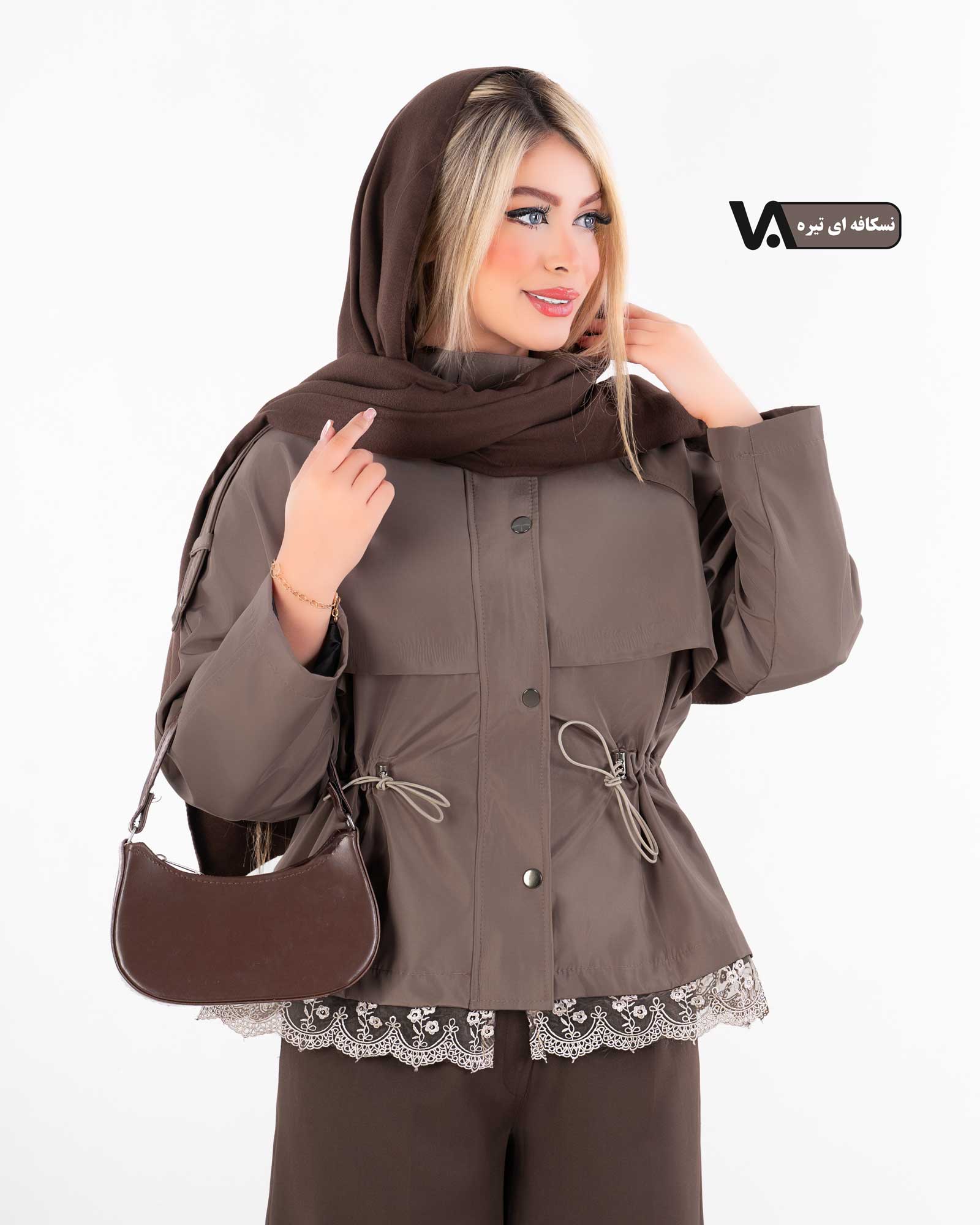 بارانی آسترکشی دانتل دار کد j525