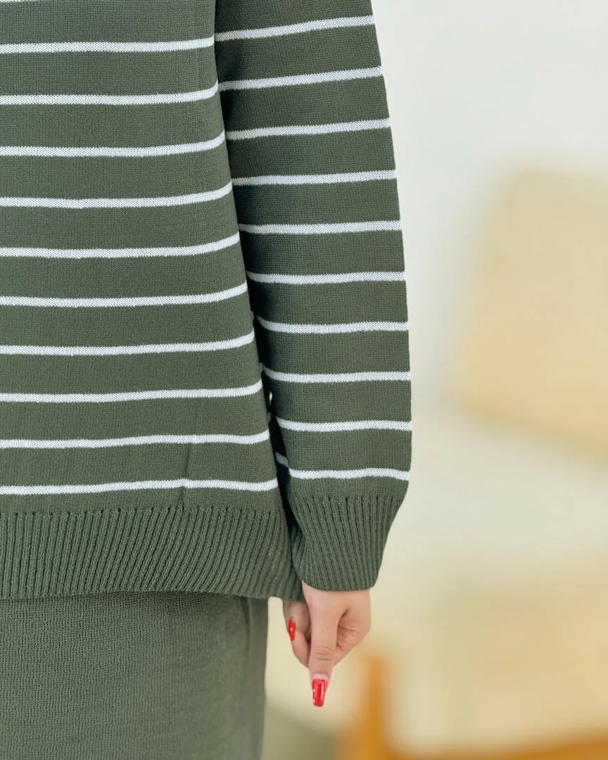 ست بلوز یقه گرد و دامن چاکدار کد h491