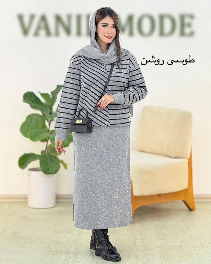 ست بلوز یقه گرد و دامن چاکدار کد h491